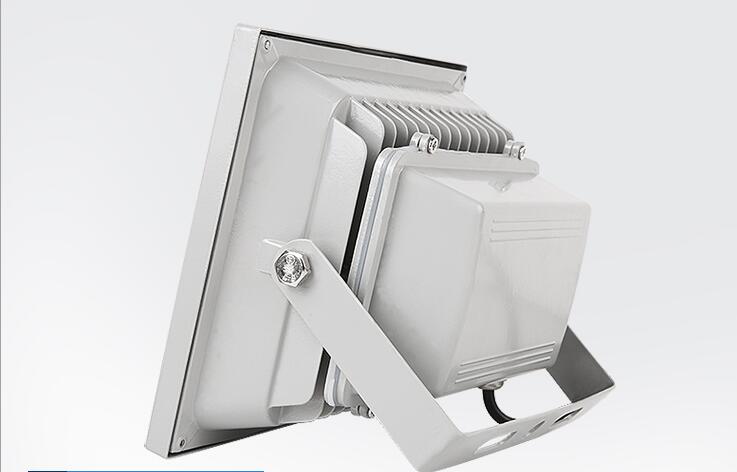 220V 10W 20W 30W 50W 100W 150W - огляд і ціна Zumtobel Outdoor Lighting